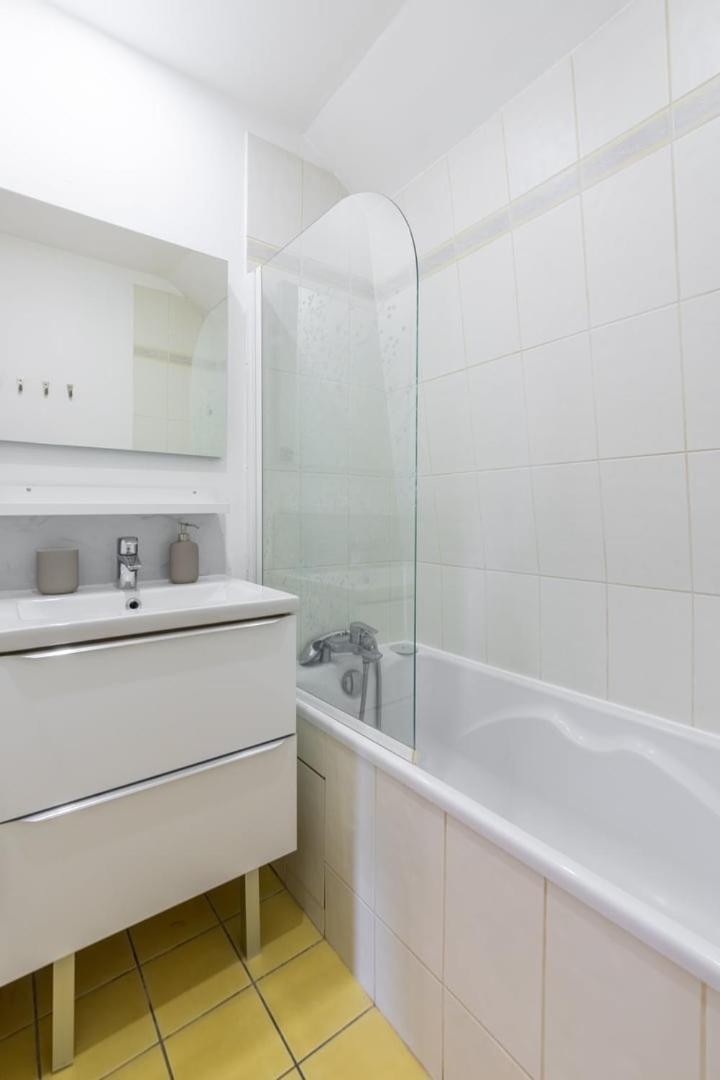 Charming 2-Bedroom Apartment At Croise Laroche Marcq-en-Baroeul Kültér fotó